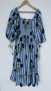 Robe longue trapèze smockée bleue à motif floral vintage, col en V, manches bouffantes, froncée, été, 100 % coton, légère et respirante pour femme - Product Image 2