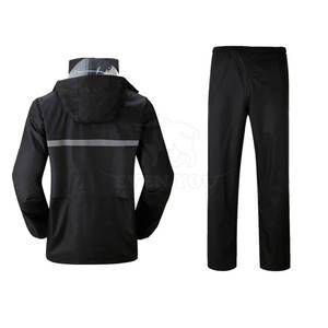 Ensemble coupe-vent confortable pour homme : veste et pantalon pour un usage prolongé - Product Image 5