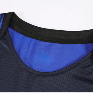 Maillot de football en polyester 160 GSM de qualité supérieure, logo brodé 3D personnalisé, maillot de football d'équipe, séchage rapide, coupe ajustée - Product Image 2