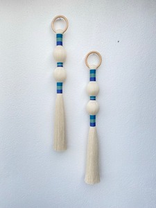 Juego de 2 Tapices de Macramé Blancos para Colgar en la Pared, Ideales para Decorar Esquinas de Sala de Estar, Complementan Espacios Pequeños en la Pared, de la India - Product Image 5