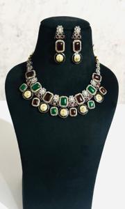 Green and Red Monalisa Stone Sun Face Gold Plated Necklace Earrings Set Women's Fashion Party Jewelry - Product Image 3
