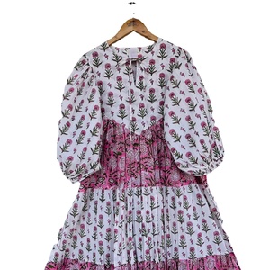 เดรสแม็กซี่พิมพ์ลายบล็อกแนวอินเดียนิอินเดรสสำหรับผู้หญิงชุดเดรสยาวคลุมเข่าผ้าฝ้ายแท้สำหรับปาร์ตี้ตอนเย็นฤดูร้อน - Product Image 1