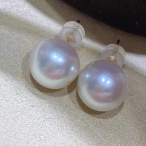 Pendientes Clásicos Retro de Perlas de Agua Dulce de Camelia de 4-5 mm para Mujer, Perlas Naturales Versátiles, Diseño Simple y Elegante - Product Image 1