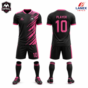 Ensemble d'uniformes de football personnalisés sublimés avec maillot, short et chaussettes, noir et rose, col en V, vêtements de sport d'équipe avec nom et numéro - Product Image 5