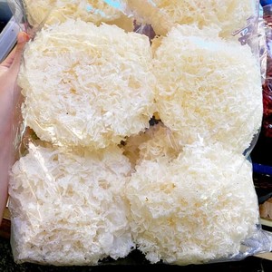 เห็ดเจลลี่ขาวเวียดนาม หูเงิน ทำจากวัตถุดิบเห็ดที่สะอาด เหมาะสำหรับทำซุปร้อนและของหวานจากผลไม้ - Product Image 5