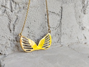 Collar de Alas Doradas, Colgante de Mariposa Minimalista, Joyería Delicada de Alas de Ángel - Product Image 4