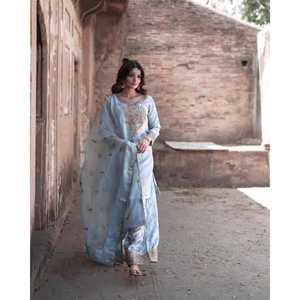 Hermoso conjunto de Dupatta superior y elegante para mujer para fiestas - Product Image 2