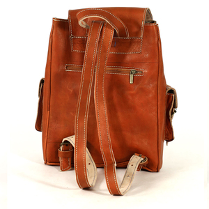 Sac à dos Biyadina Premium en cuir véritable rouge vintage pour hommes, fait à la main, fermeture à glissière élégante, fabriqué par des artisans experts. - Product Image 2