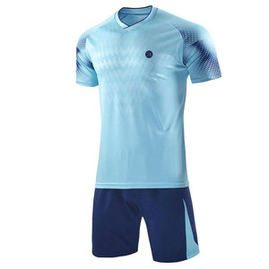 Tenue de football classique pour hommes, légère, respirante, durable, confortable, pour les matchs et l'entraînement, vêtements de sport modernes haute performance - Product Image 2