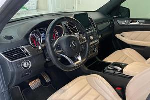 Mercedes-AMG <span class=keywords><strong>GLS</strong></span> 63 2019 usado de primera calidad, con motor V8 biturbo y tracción en las cuatro ruedas. - Product Image 4