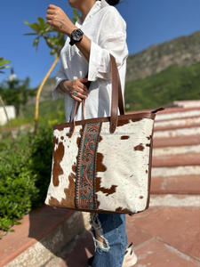 มาใหม่มือเครื่องมือแกะสลักกระเป๋าถือ Tote กระเป๋าหนัง Cowhide จริงกระเป๋าหนังขนาดใหญ่กระเป๋าคอลเลกชันที่ยอดเยี่ยมกระเป๋าสุภาพสตรี - Product Image 3