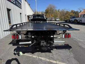 Camión Tractor de 10 Ruedas 6x4 Diésel, Unidad Motriz Principal de Servicio Pesado para Logística de Carga en Carretera y Transporte de Mercancías - Product Image 2