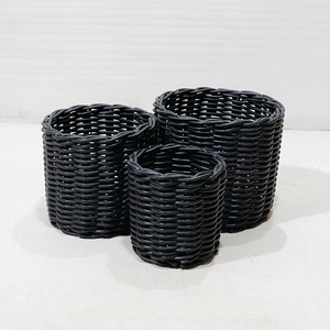 <b>Plastic</b> Round <b>Planter</b> Set with Eco-Friendly Classic Design and Weather-resistant Liner for Garden and Home Use - Product Image 3