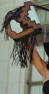 Bolso Bandolera de Cuero Vacuno Estilo Western con Flecos – Bolso de Hombro Boho Vintage Hecho a Mano para Mujer - Product Image 3