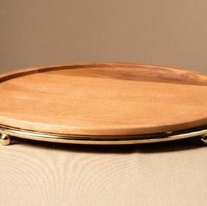 Bandeja de Comedor Redonda de Madera de Lujo al por Mayor, Plato de Servicio de Metal para Hotel y Restaurante, Vajilla Elegante con Asa Dorada Floral - Product Image 3