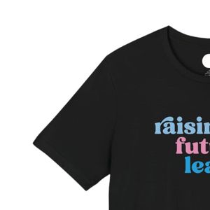 T-shirt noir à motif « Family Leadership » en coton doux, col rond, manches courtes, vêtement décontracté pour tous les jours - Product Image 3
