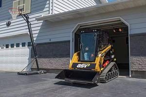 Excavadora Amarilla Usada Versátil de 3 Toneladas con Cabina de Seguridad de Visión Amplia y Brazo Desplazable para Acceso Estrecho en Infraestructuras - Product Image 4