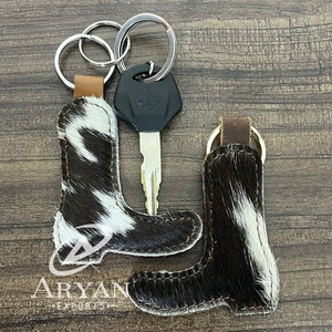 Factory Wholesale Fashion Hair On Cowhide <b>Leather</b> Boot Shape <b>Keychain</b> Genuine <b>Leather</b> Car Durable Key Fob Unisex Gift Accessory - Product Image 1