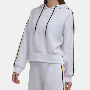 Women Best Quality Hoodie Crop Sweatshirt Long Sleeves Custom Fleece <b>Winter</b> Casual With Pockets Crop <b>Top</b> Hoodie For Women - Product Image 3