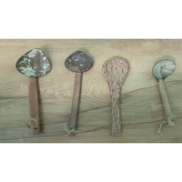 Cuillère artisanale en coquille de noix de coco pour les boutiques de cadeaux et souvenirs, cuillère en coquille de noix de coco, accessoires de cuisine pour un style de vie sain, prix de gros