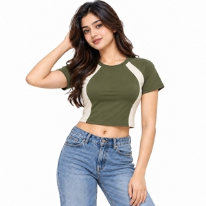 Vêtements de saison frais et tendance pour les occasions décontractées, les t-shirts courts pour femmes facilitent et rendent le style quotidien facile et confortable. - Product Image 1