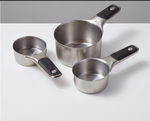 Ensemble de tasses à mesurer en acier inoxydable de qualité supérieure avec poignées noires résistantes à la chaleur pour ingrédients secs et liquides - Product Image 4