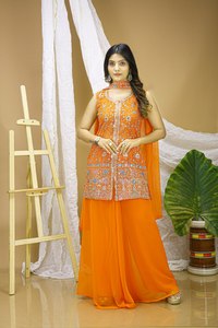 Ensemble pour femme Kurti et pantalon palazzo en georgette brodée orange, coupe classique, sans manches, style traditionnel indien pakistanais, pour les occasions spéciales - Product Image 1