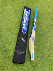 Bâton de cricket en saule anglais RSM PLAYER GRADE JUNIOR - Product Image 6