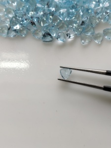 Topacio Azul Cielo Natural de 5MM, Corte Trillón, Gemas Sueltas de la Mejor Calidad para Joyería - Product Image 2