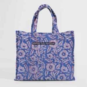 Sac fourre-tout matelassé carré en coton fait à la main pour femmes sac à bandoulière imprimé bloc indien sac matelassé bloc à main sac portable d'été - Product Image 1