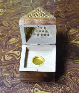 Boîte à encens pyramidal en bambou faite à la main, décoration religieuse pour la maison - Product Image 2