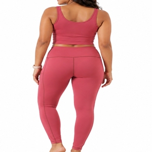 Conjunto de Yoga para Mujer, Premium, Elástico, Cómodo, Estilo Sin Costuras, Tejido Transpirable, Listo para el Gimnasio, Ropa Deportiva Moderna, Soporte Suave - Product Image 2