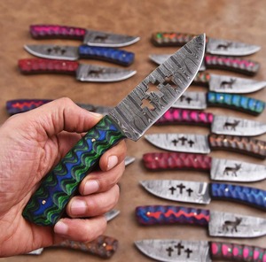 Cuchillo Bowie OEM personalizado de Damasco con punta caída, hoja fija hecha a mano, mango de madera coloreada, funda de cuero, 6 pulgadas, grado industrial - Product Image 4