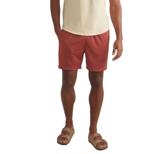 Shorts pour hommes en rouge uni avec taille élastique et poches, respirants, style sport décontracté, taille mi-haute - Product Image 4