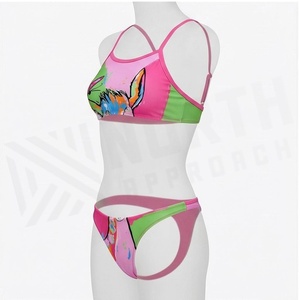 Ensemble de yoga 2 pièces imprimé papillon bleu avec finition dorée, body à col en V profond et jupe portefeuille longueur genou - Product Image 4
