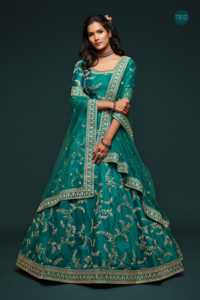 Ensemble Lehenga Choli brodé orange avec dupatta, col rond, manches trois quarts, coupe trapèze, longueur au sol, robe de demoiselle d'honneur classique - Product Image 6