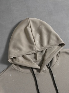 Sudadera con capucha extragrande personalizada OEM con gráfico de diamantes de imitación negros, de algodón grueso y forro polar, ropa urbana para hombre - Product Image 3