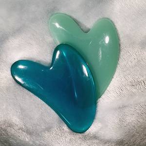 Gua Sha Rose en Résine Naturelle de Jade et Quartz Rose, Fait Main, Qualité Supérieure, Gravure Personnalisée, Masseur Facial en Forme de Cœur, Rose, Nouvelle Collection, Vente Flash - Product Image 6
