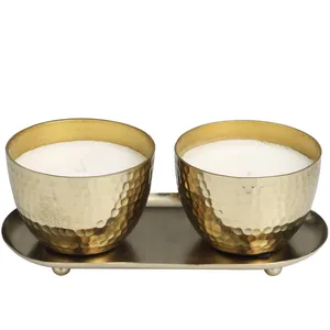 Fabricant OEM/ODM de bougeoirs décoratifs dorés pour collections internationales de produits de décoration intérieure pour Noël et événements religieux - Product Image 2
