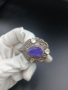 Broche de doble capa morado con diseño de hojas de metal plateado y capas de oro, broche de joyería artesanal de alta gama, ideal para regalo. - Product Image 3