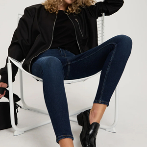 Jeans de Mujer, Lavados, de Algodón, Corte Ajustado, con Logotipo Personalizado, Cintura Alta, Elásticos, con Botones, Pantalones de Mezclilla Personalizados - Product Image 4