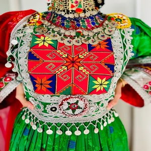Robe traditionnelle afghane brodée à la main |   Tenue culturelle afghane |   Robes longues afghanes brodées à la main |   Mariage afghan - Product Image 1