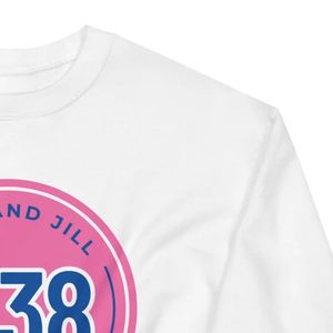 เสื้อสเวตเชิ้ตคอกลมแขนยาวผ้าฝ้ายสำหรับผู้หญิง สีขาว ลายกราฟิก ปี 1938 สไตล์ลำลอง ใส่ได้ทุกวัน ดีไซน์ที่ได้แรงบันดาลใจจากแจ็คแอนด์จิล - Product Image 2