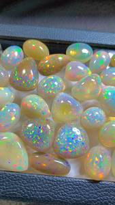 Opale d'Éthiopie naturelle de grande taille, multicolores, effet feu arc-en-ciel, opales Welo - Product Image 3