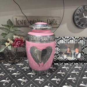 Urne funéraire noire à motif floral gravé, grande capacité de 220 pouces cubes, pour adultes, fournisseur de services funéraires - Product Image 3