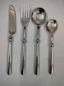 Couverts élégants pour la table, ensemble de couverts à manches blanches, qualité hôtelière, vaisselle de table, style occidental, contemporain. - Product Image 3