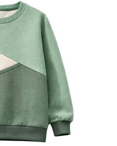 Sudadera Personalizada para Mujer en Color Verde Salvia, Estilo Color Block, Cuello Redondo, Informal, Holgada, para Invierno, Estilo Urbano - Product Image 4