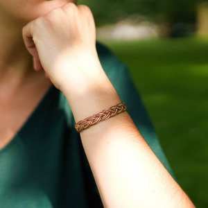 Pulsera de Cobre Trenzada Curativa Hecha a Mano en Nepal, Brazalete de Cobre Puro Sólido - Product Image 4