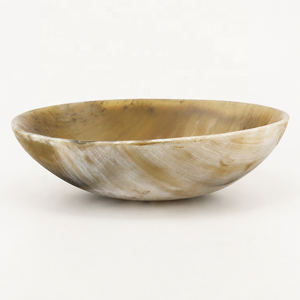 Exquisito Tazón Decorativo de Cuerno de Búfalo, Vajilla de Lujo Hecha a Mano y Sostenible, Centro de Mesa Elegante para la Comedor - Product Image 4
