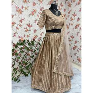 Lehenga Choli brodé tendance et magnifique pour les mariages - Product Image 3